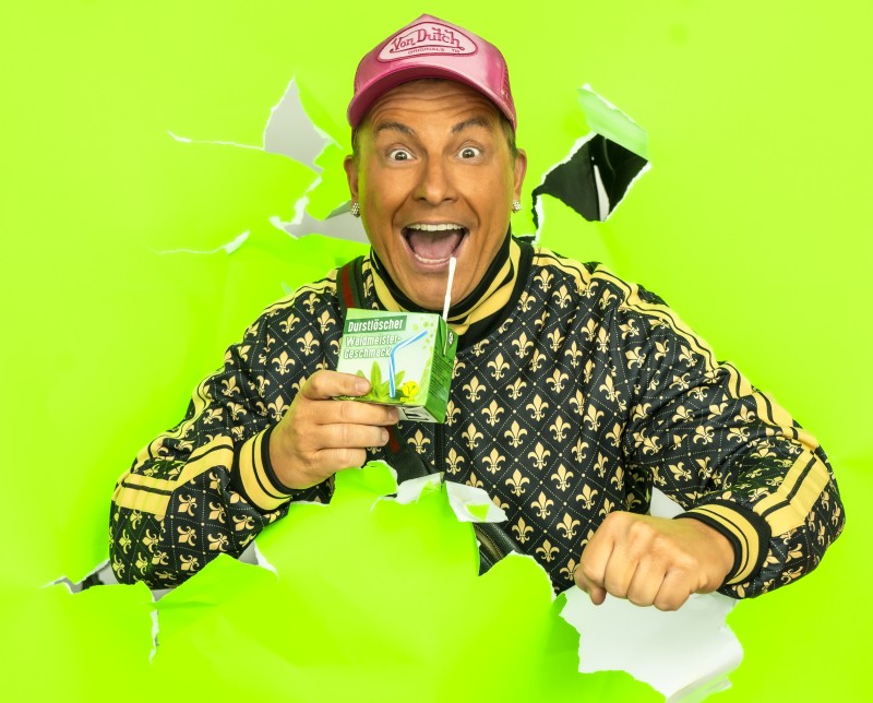 Jetzt kommt richtig Stimmung in die Bude: Dennis aus Hürth ist dabei – und zwar bei uns, bei der ERSTEN 11!